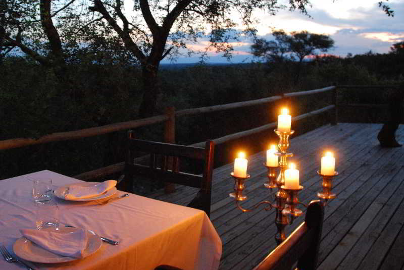 Mbizi Bush Lodge พาลาบอร์วา ภายนอก รูปภาพ